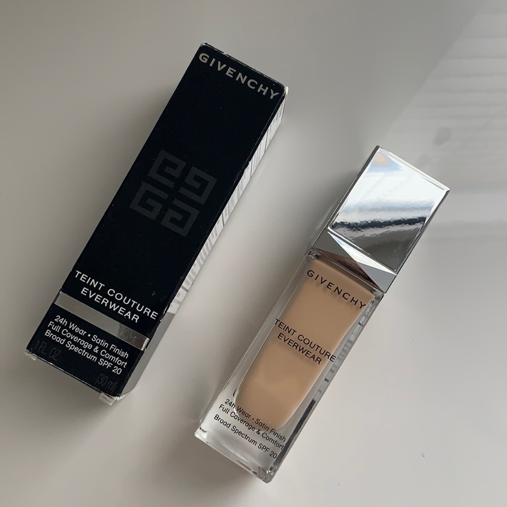 Givenchy Teint Couture Everwear Foundation
